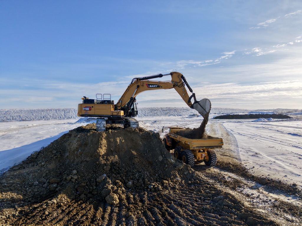 Stockpile management in an active aggregate pit
