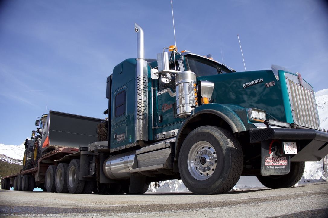 Kenworth heavy haul tractor in winter conditions