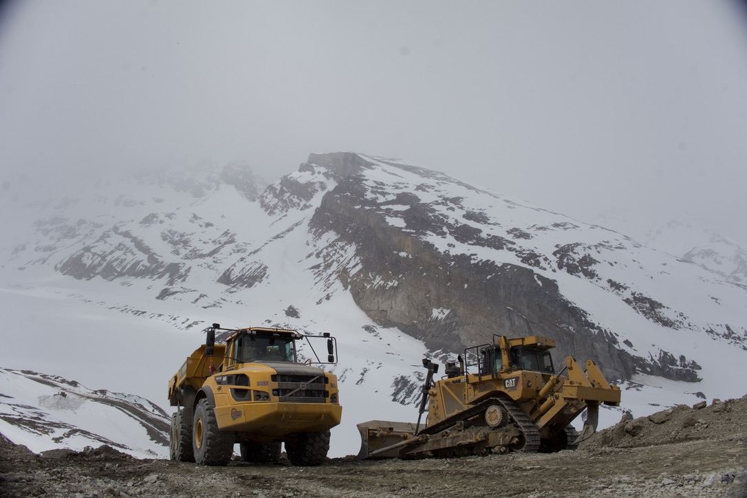 Hauling through switchbacks